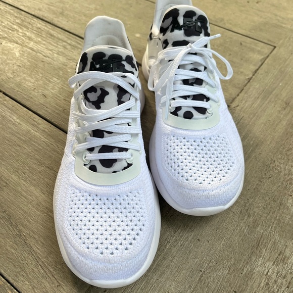 APL Women's TechLoom Tracer - Picture 2 of 6